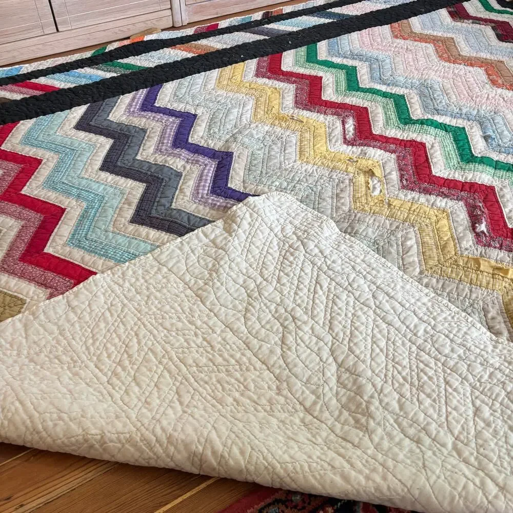 Vintage Quilt Patchwork Chevron Zig Zag Pattern 75x87” Hand Made Cotton Cutter